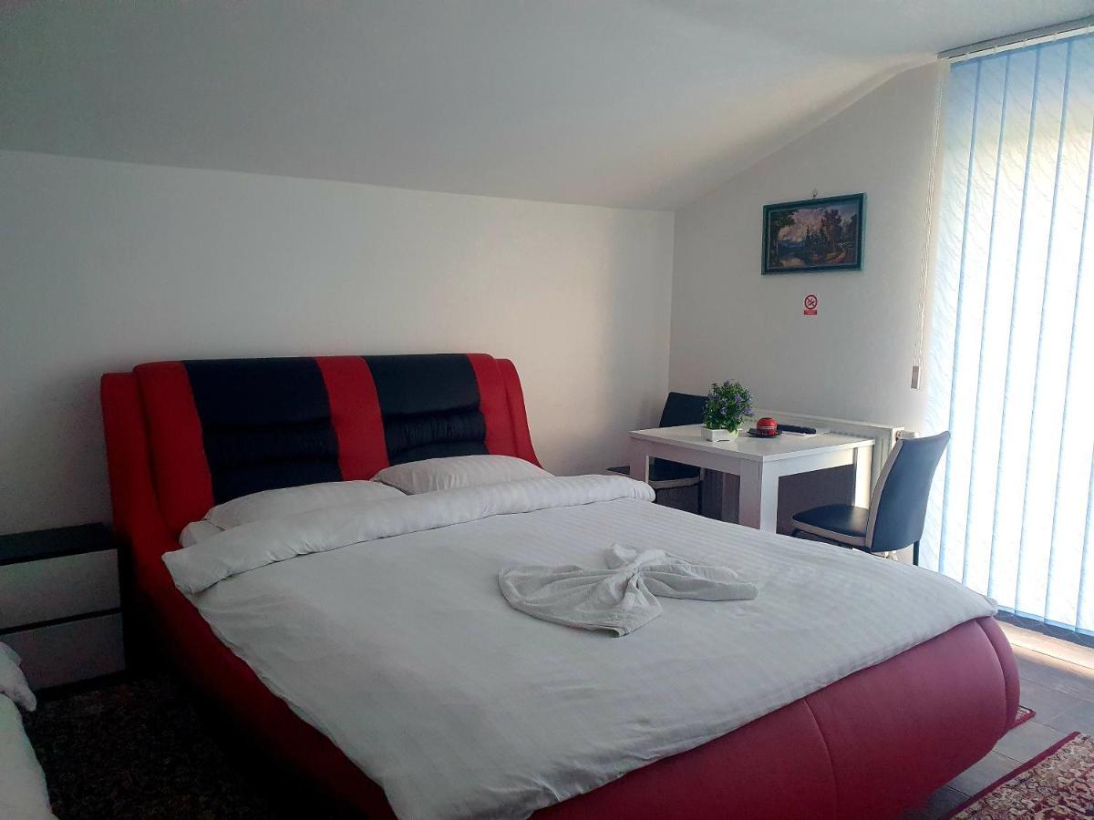 Motel Aladin Казин Екстериор снимка